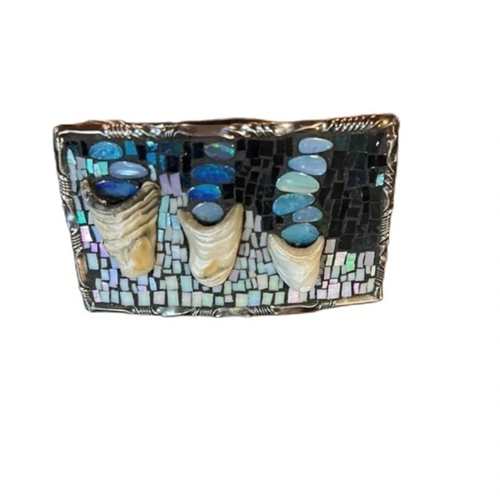 - Paul Pearman signed and numbered belt buckle. Beach BLues “159